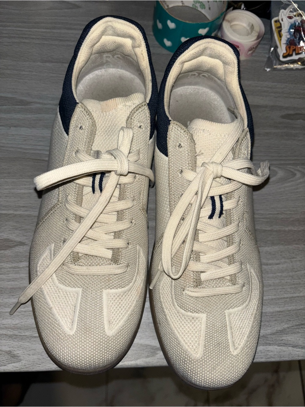Rothy’s Men's Cream Canvas Lace-Up Sneakers with Navy Accents size 8.5